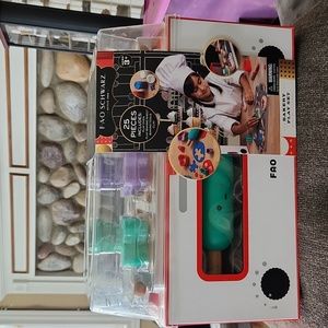 FAO Shwarz 25 piece baking set